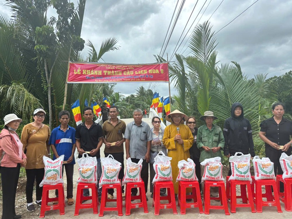 Cần Thơ: Chùa Thiên Thới khánh thành 2 cầu bê tông nông thôn