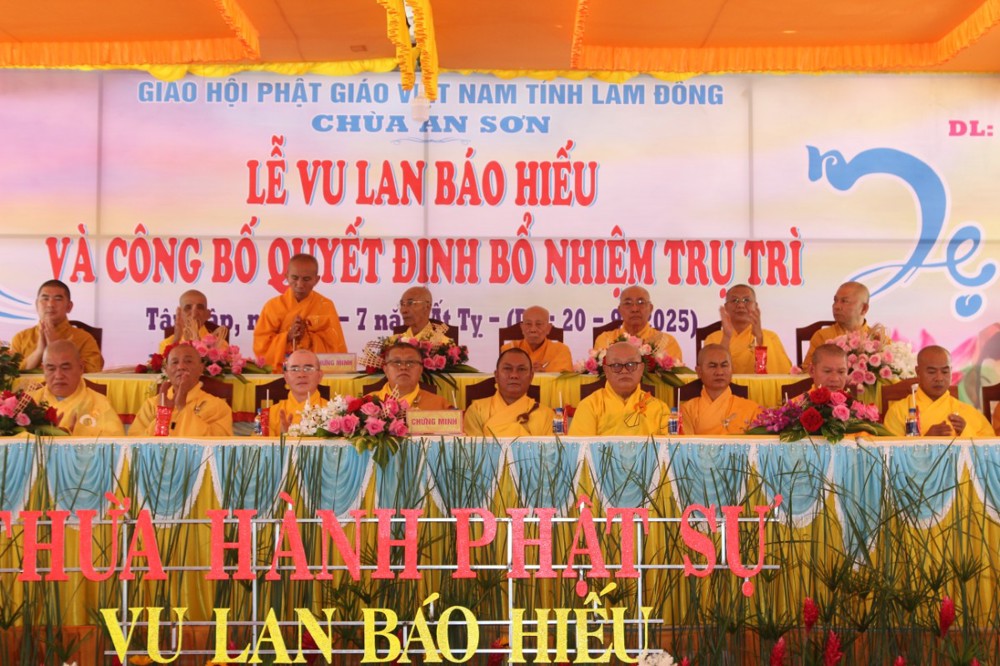 Lâm Đồng : Lễ Bổ nhiệm trụ trì chùa An Sơn đến ĐĐ. Thích Đức Nguyện