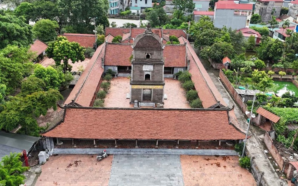 Viếng thăm ngôi chùa cổ nhất Việt Nam ở Bắc Ninh