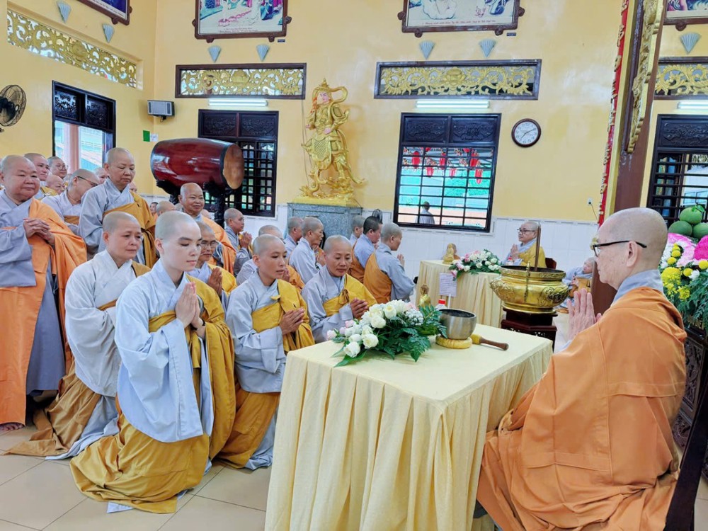 Vĩnh Long: Hành giả an cư mùa hạ PL.2569 tại chùa Liên Hoa tác pháp Tự tứ trang nghiêm
