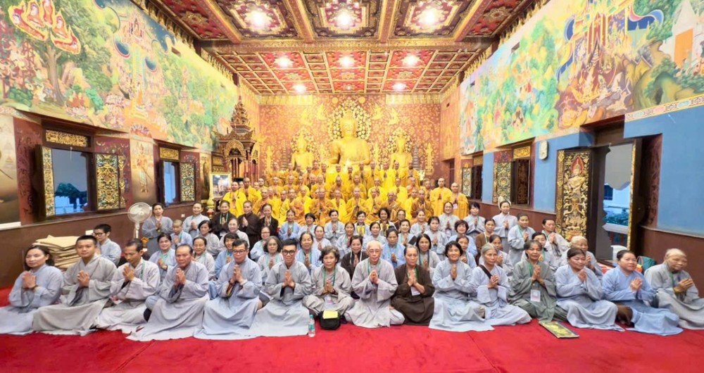 Ấn Độ: Pháp hội Lăng Nghiêm - Địa Tạng chùa Thánh Đức cúng dường 5 tấn gạo đến 300 Tăng Ni tại 10 tự viện quốc tế ở Bodhgaya