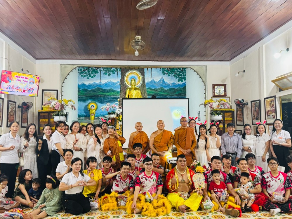 Đà Nẵng: Ấm áp Trung Thu 2025 tại Chùa Tam Bảo