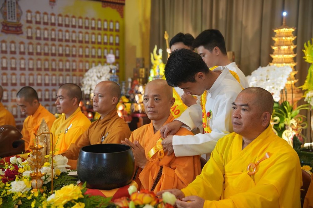 Hà Nội: Đại lễ vu lan báo hiếu tại chùa Long Hưng - dâng trọn niềm hiếu kính tới đấng sinh thành