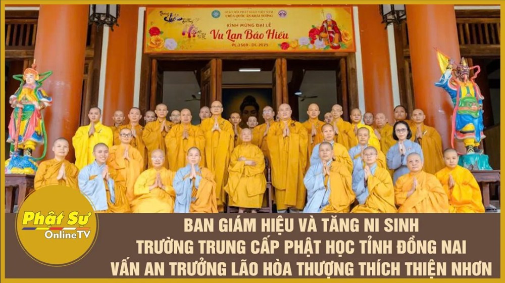 [Video] Ban Giám hiệu và Tăng Ni sinh Trường Trung cấp Phật học tỉnh Đồng Nai vấn an Trưởng lão Hòa thượng Thích Thiện Nhơn