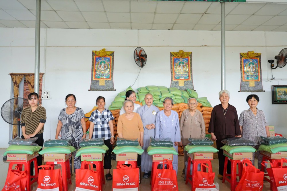 Đồng Nai: Chùa Tân Minh long trọng tổ chức Đại lễ Vu Lan và trao quà cho bà con khó khăn