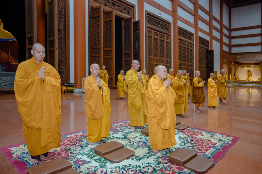 Đồng Nai: Trưởng lão Hoà thượng Chủ tịch tác pháp Tự tứ cùng chư Tăng tại chùa Quốc Ân Khải Tường