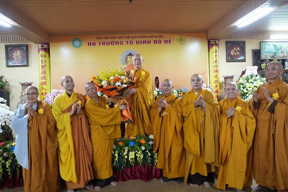 Hà Nội: Trường hạ chùa Bồ Đề trang nghiêm tổ chức lễ Tự tứ và Vu lan – Báo hiếu PL.2569