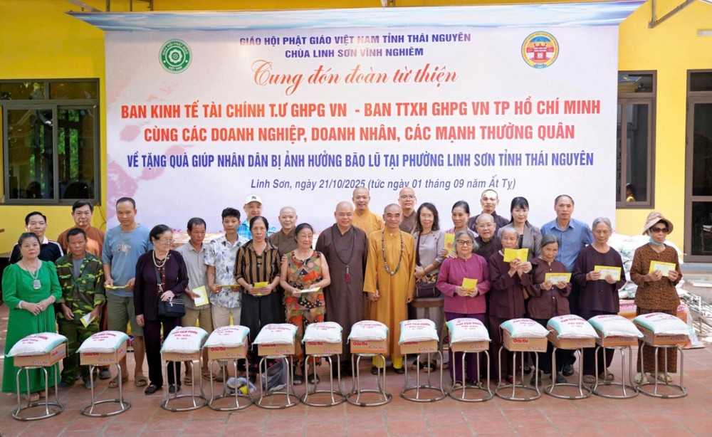 Trung ương GHPGVN trao 1.000 phần quà cứu trợ tại tỉnh Thái Nguyên