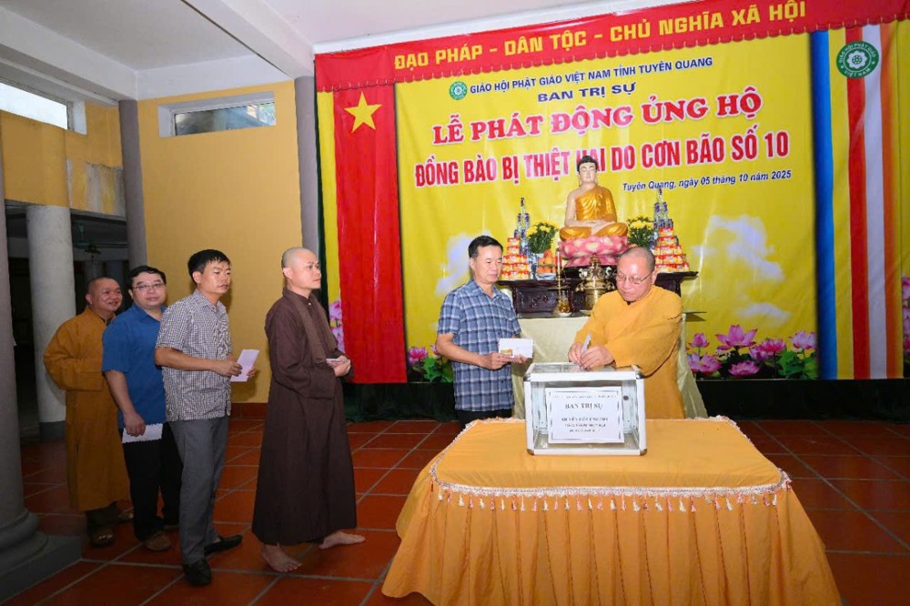Giáo hội Phật giáo Việt Nam tỉnh Tuyên Quang phát động ủng hộ đồng bào các tỉnh bị thiệt hai do cơn bão số 10 gây ra