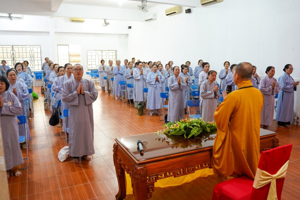 An Giang: Chùa Phật Quang tổ chức khóa tu Bát quan trai định kỳ - nuôi dưỡng chánh niệm, trưởng dưỡng niềm tin Tam bảo