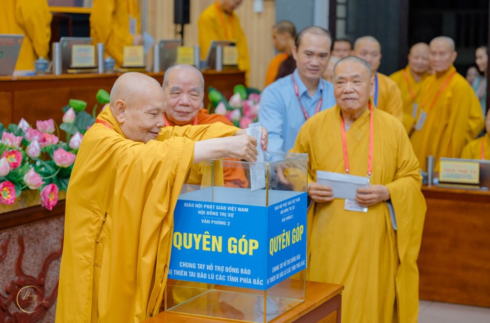 Gần 1 tỷ đồng được quyên góp cứu trợ đồng bào vùng lũ tại Hội nghị triển khai Nghị quyết HĐTS