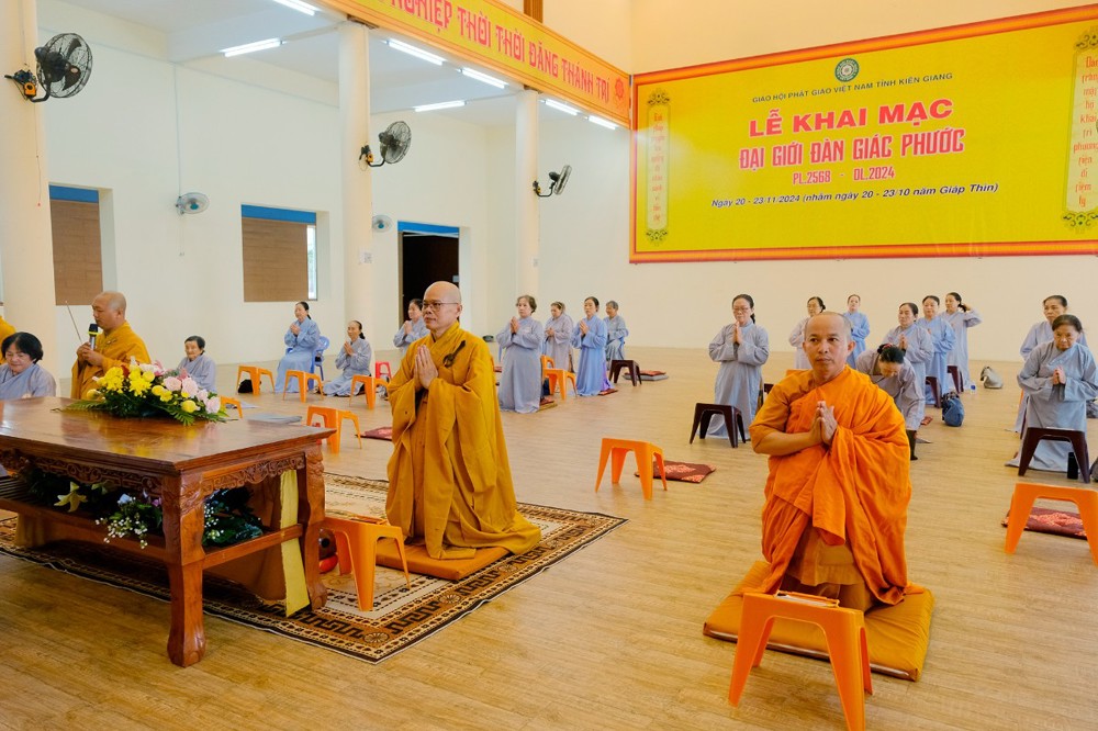 An Giang: Một ngày an lạc trong khóa tu Bát quan trai tại chùa Phật Quang Phổ Chiếu