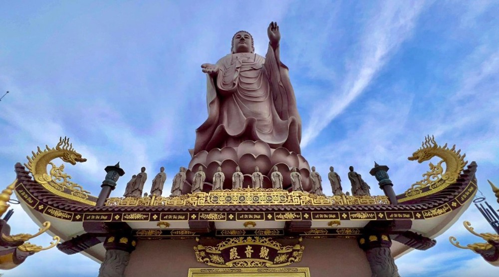 Ngôi chùa như 'bồng lai tiên cảnh' giữa núi rừng An Giang