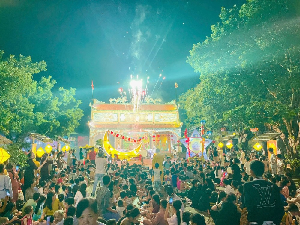 Thanh Hóa: “Đêm Hội Trăng Rằm - Vui Tết Đoàn Viên” tại chùa Đống Cao