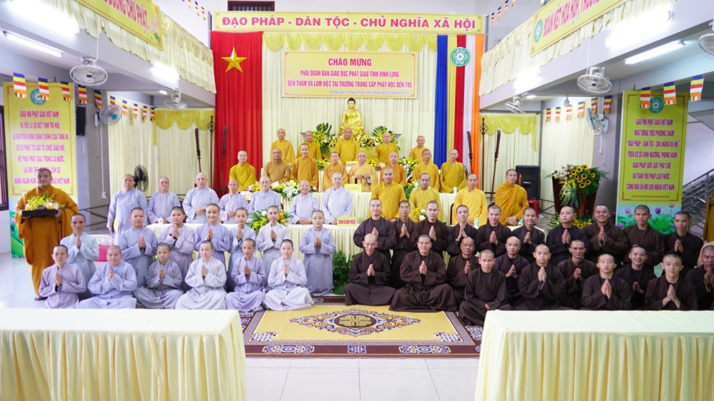 Vĩnh Long: Ban Giáo dục Phật giáo tỉnh thăm và giao lưu với ba Trường Trung cấp Phật học Bến Tre, Vĩnh Long, Trà Vinh 