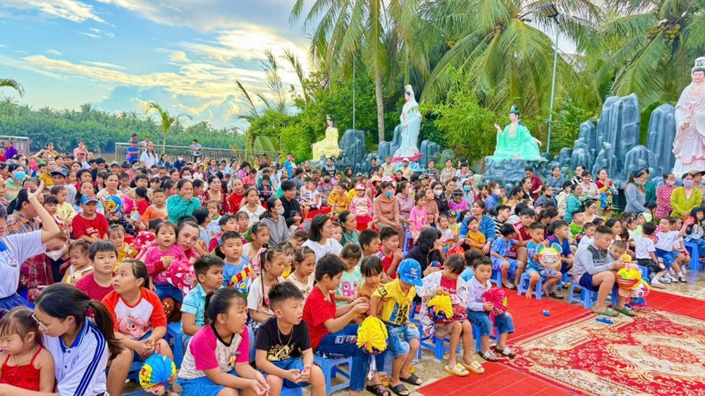 Đồng Tháp: Tưng bừng nơi “Vầng trăng Phật hiện” tại chùa Kim Thiền (xã Tân Thới)