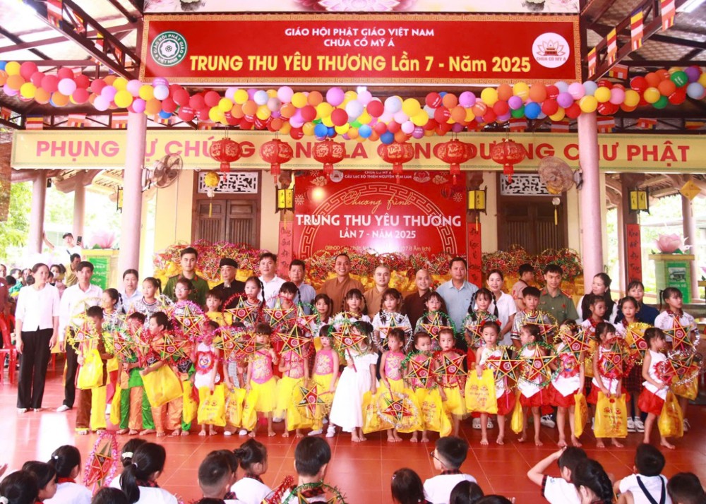 Huế: Chùa Cổ Mỹ Á tổ chức chuỗi chương trình “Trung Thu Yêu Thương” lần thứ 7 với 2.600 phần quà được trao tặng