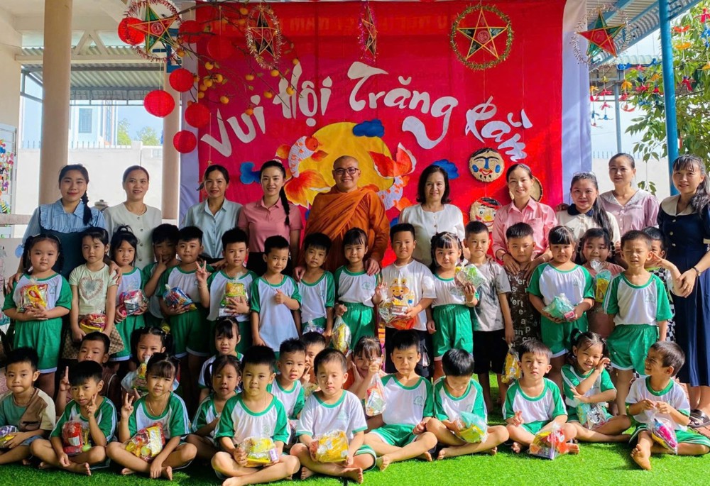 Gia Lai: Tịnh xá Ngọc Duyên trao 2.000 phần quà Trung thu – Lan tỏa yêu thương đến các em thiếu nhi
