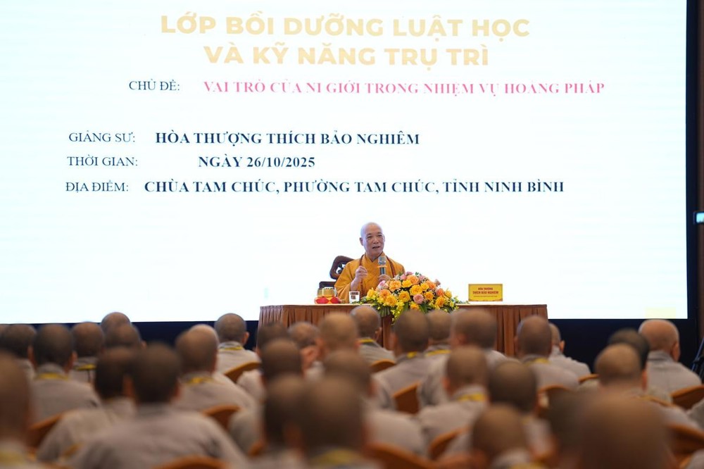 HT.Thích Bảo Nghiêm chia sẻ về "Vai trò của Ni giới trong nhiệm vụ Hoằng pháp" tại chùa Tam Chúc