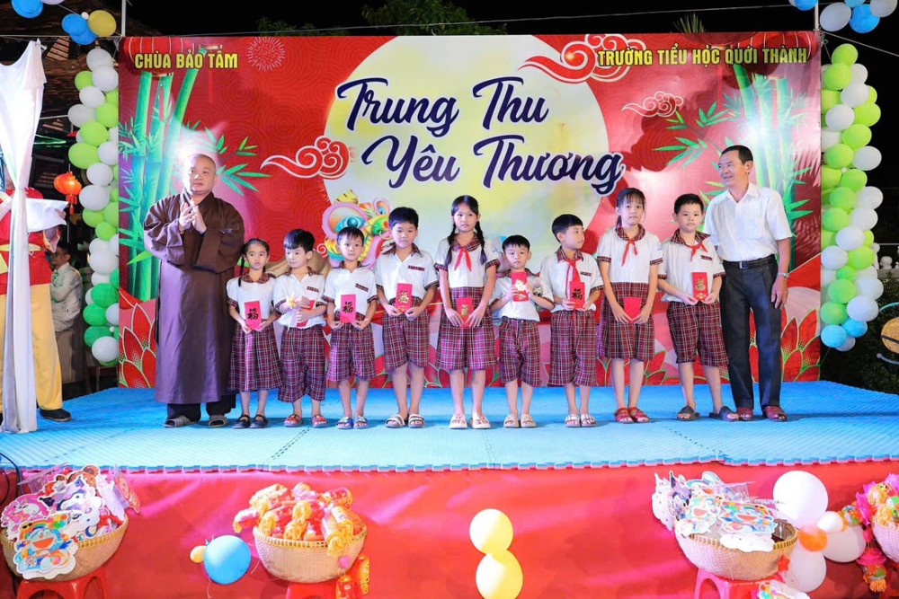 Vĩnh Long: Chùa Bảo Tâm tổ chức chương trình “Trung thu yêu thương” ấm áp cho 700 em thiếu nhi tại địa phương