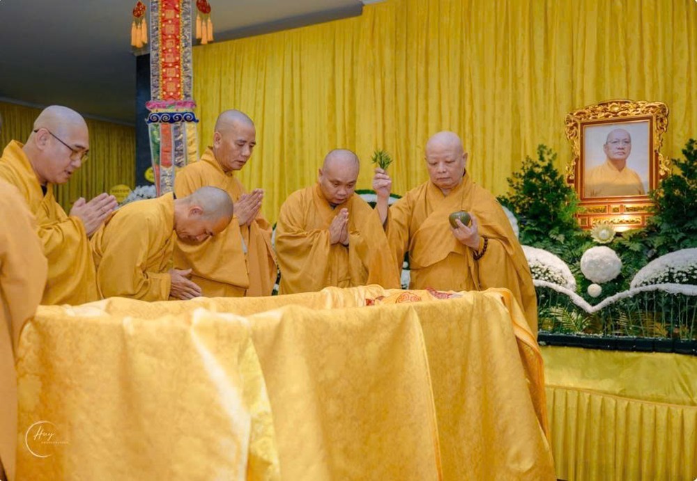 TP.HCM: Lễ nhập kim quan Trưởng lão Hòa thượng Thích Thiện Tánh – Phó Chủ tịch HĐTS