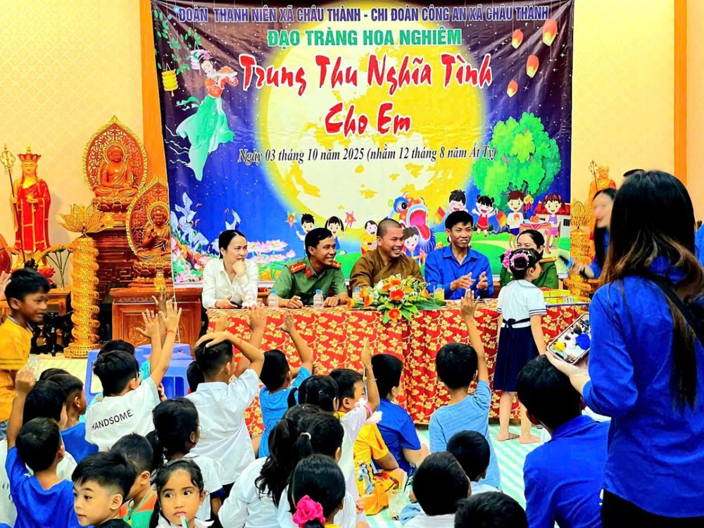 Vĩnh Long: Đêm Trăng yêu thươn tại đạo tràng Như Đức