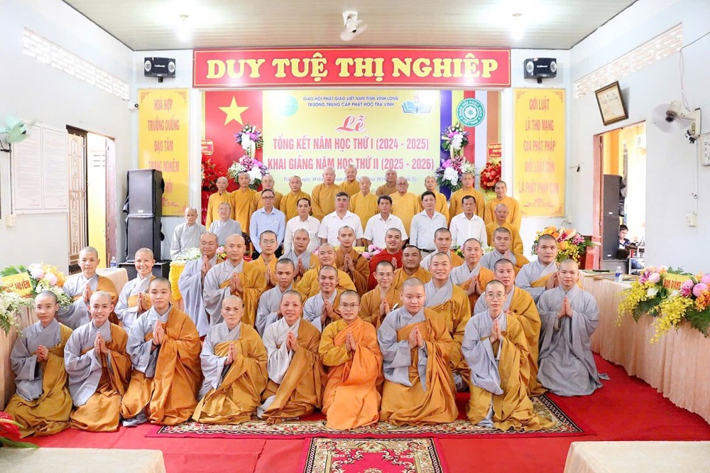 Vĩnh Long: Trường TCPH Trà Vinh Tổng kết năm học thứ I, Khai giảng năm học thứ II khóa VIII (2024-2027)