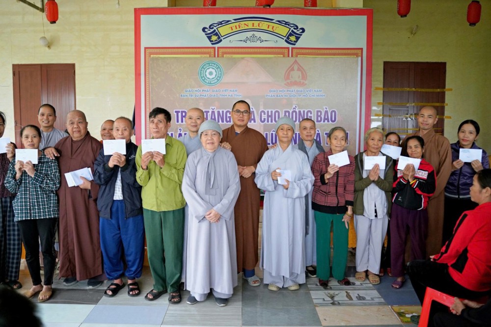 Phân ban Ni giới GHPGVN TP. Hồ Chí Minh kết thúc hành trình cứu trợ đồng bào thiên tai tại Hà Tĩnh