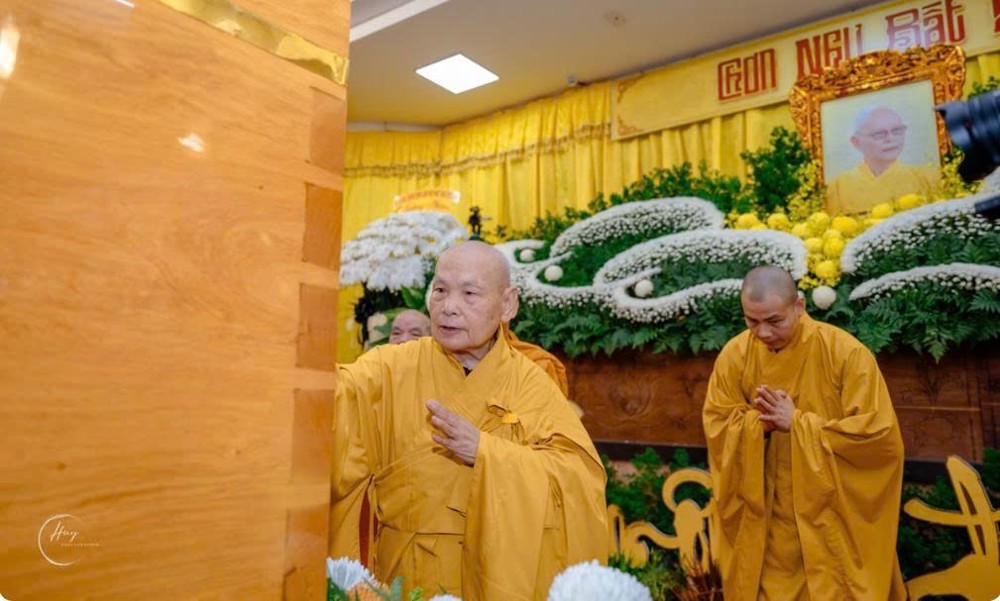 Trung ương Giáo hội viếng tang Trưởng lão Hòa thượng Thích Từ Thông