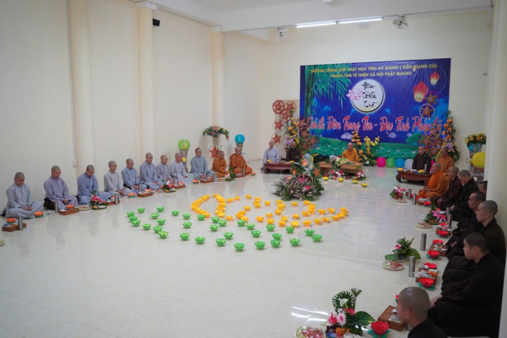 An Giang: Ấm áp đêm thiền trà với chủ đề "Đêm Trung thu - Đạo tình Pháp lữ"