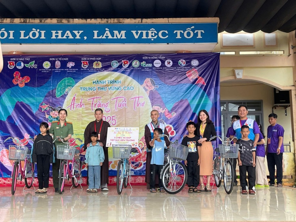 Hành trình Trung thu vùng cao - Khi yêu thương hóa thành ánh sáng giữa đại ngàn Đắk Lắk