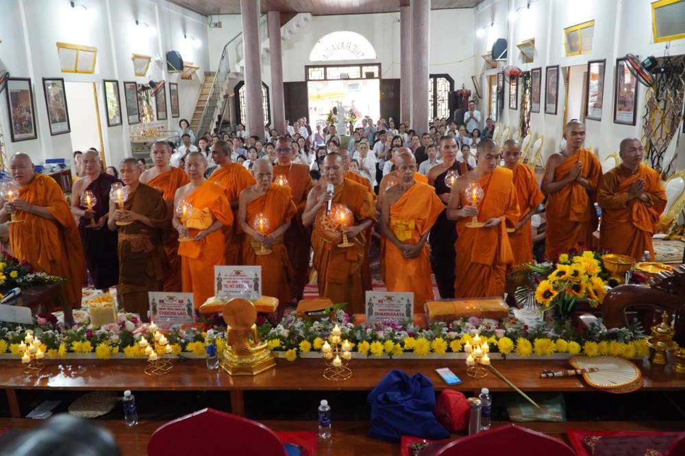 Đại lễ Dâng Y Kathina 2025: Hơi thở Phật giáo Nam Tông giữa lòng Đà Nẵng