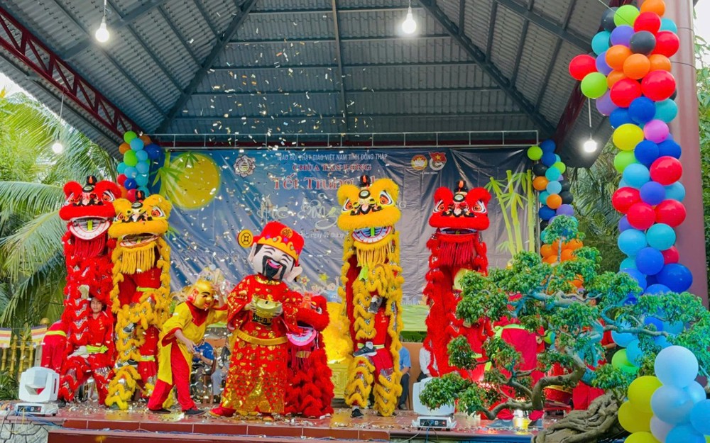 Đồng Tháp: Chùa Tân Long tổ chức Đêm hội Trung thu “Vầng trăng yêu thương – Trao gửi ước mơ” 