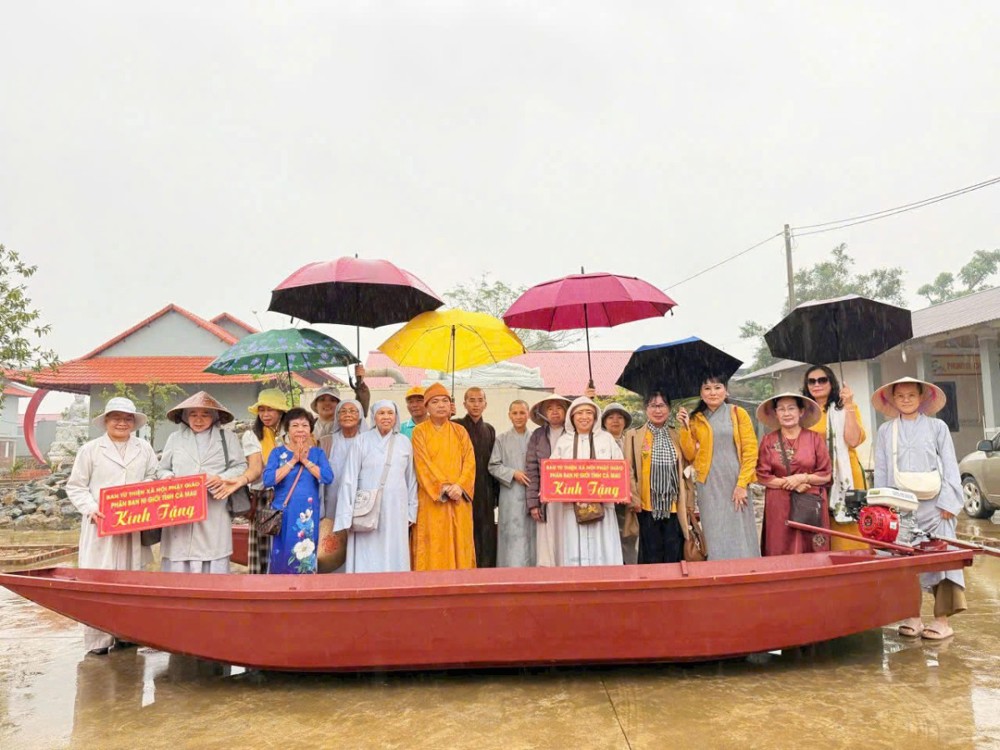 Hành trình từ bi lan tỏa – Ban Từ thiện xã hội Phật giáo và Phân ban Ni giới tỉnh Cà Mau hướng về miền Trung thân yêu