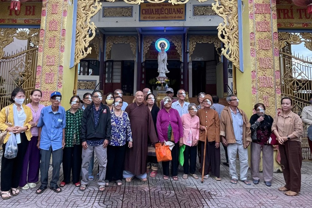 Đồng Tháp: Chùa Huệ Quang (phường Gò Công) tổ chức chương trình phẫu thuật điều trị mắt miễn phí