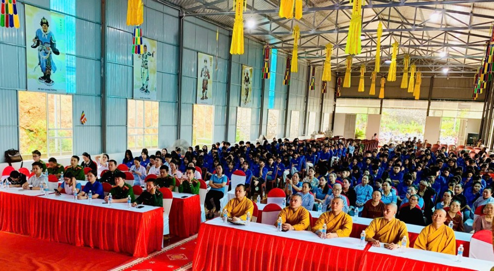 Nghệ An: Chương trình khám chữa bệnh và tuyên truyền về Quốc phòng – An ninh