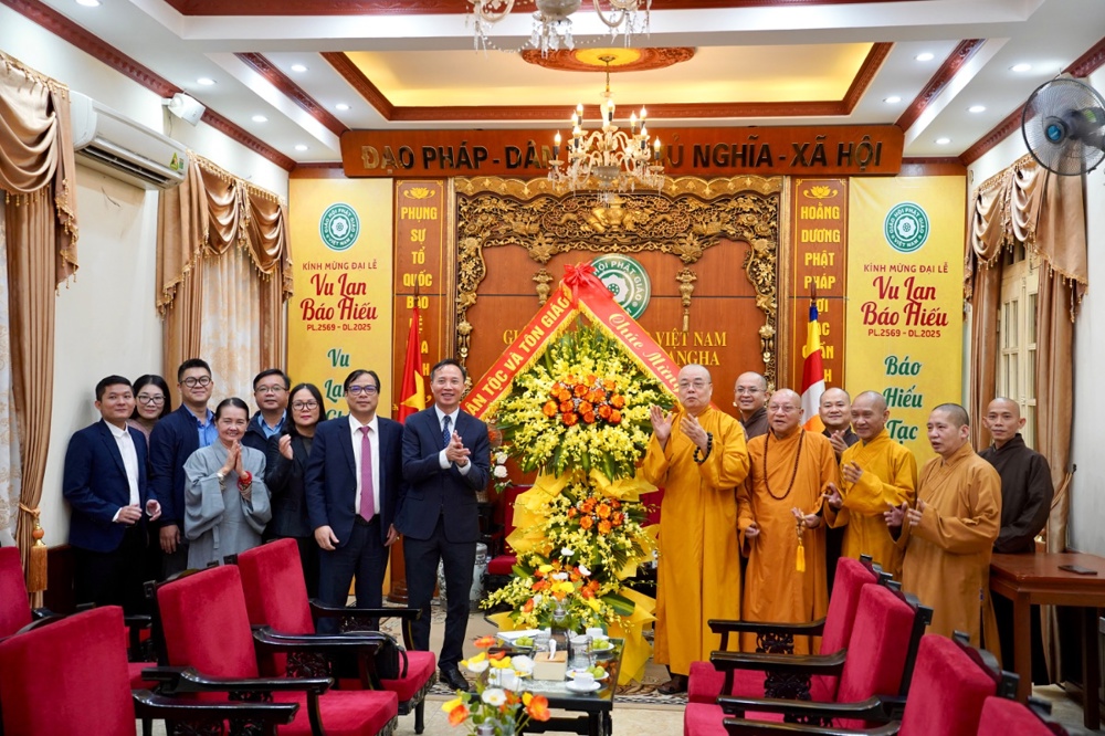 Ban Dân tộc và Tôn giáo chúc mừng kỷ niệm 44 năm thành lập Giáo hội Phật giáo Việt Nam
