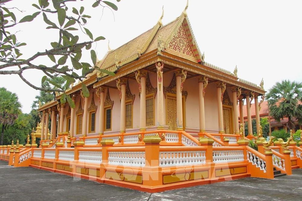 Khám phá Chùa Khleang, điểm hẹn tâm linh và nghệ thuật giữa miền Tây