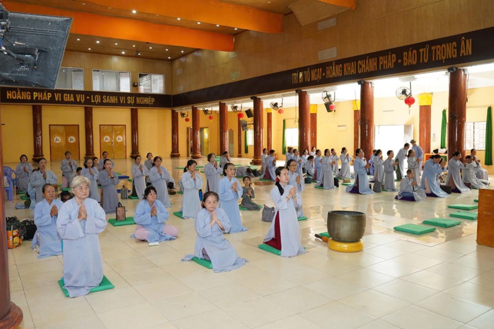 An Giang: Chùa Phật Quang tổ chức khóa tu Bát quan trai định kỳ tháng 10 ăm Ất Tỵ