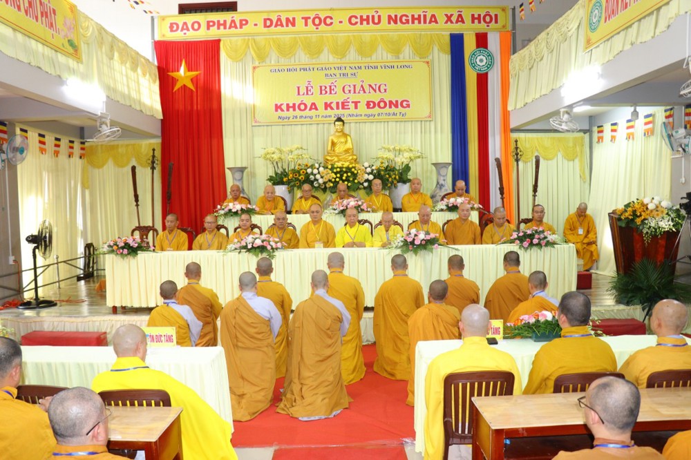 Vĩnh Long: Trang nghiêm Lễ Bế giảng Khóa Kiết Đông lần thứ III – khu vực tỉnh Bến Tre (cũ) năm 2025