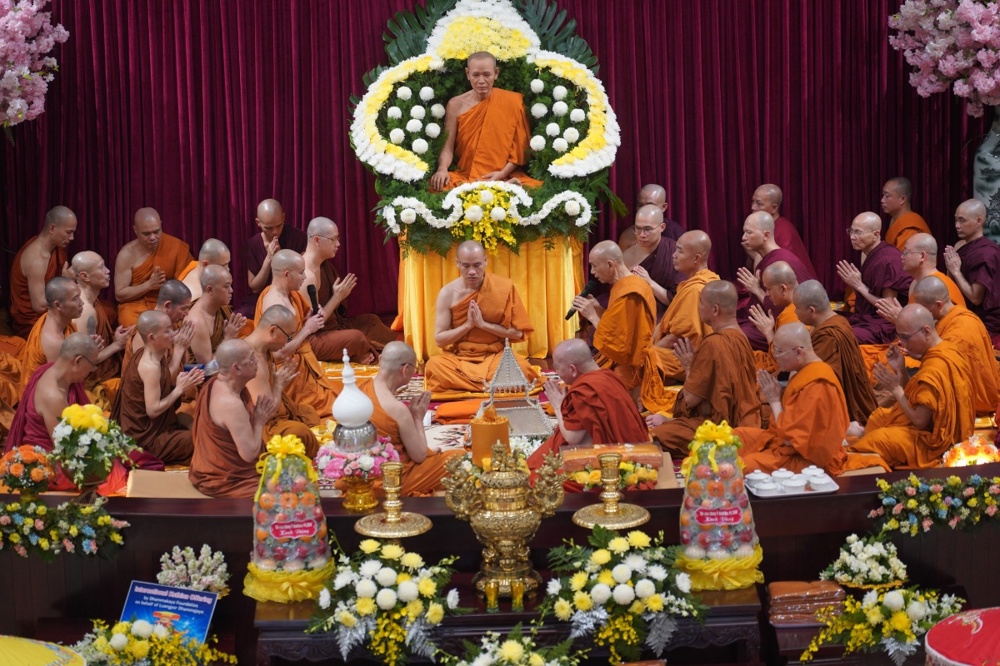 TP.HCM: Trang nghiêm Đại lễ Dâng Y Ca-sa Kaṭhina 2025 tại chùa Bửu Long