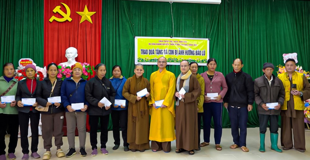 Thái Nguyên: “Tình Người Xa Xứ” trao quà hỗ trợ đồng bào vùng thiên tai