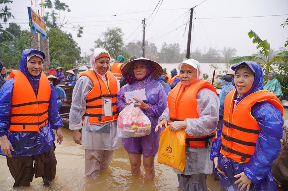 Hơn 3.000 phần quà nghĩa tình từ Ban Từ thiện xã hội GHPGVN tỉnh Đồng Nai gửi đến bà con vùng lũ miền Trung