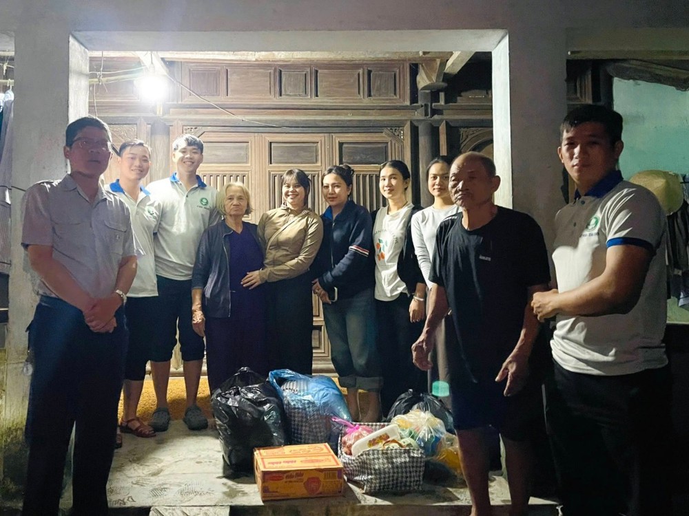 Gia đình Phật tử Kỳ Hoàn cứu trợ vùng lũ tại tỉnh Đăk Lăk