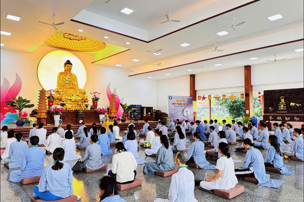 TP.HCM: Khóa tu “Một ngày an lạc” tại tu viện Long Hưng