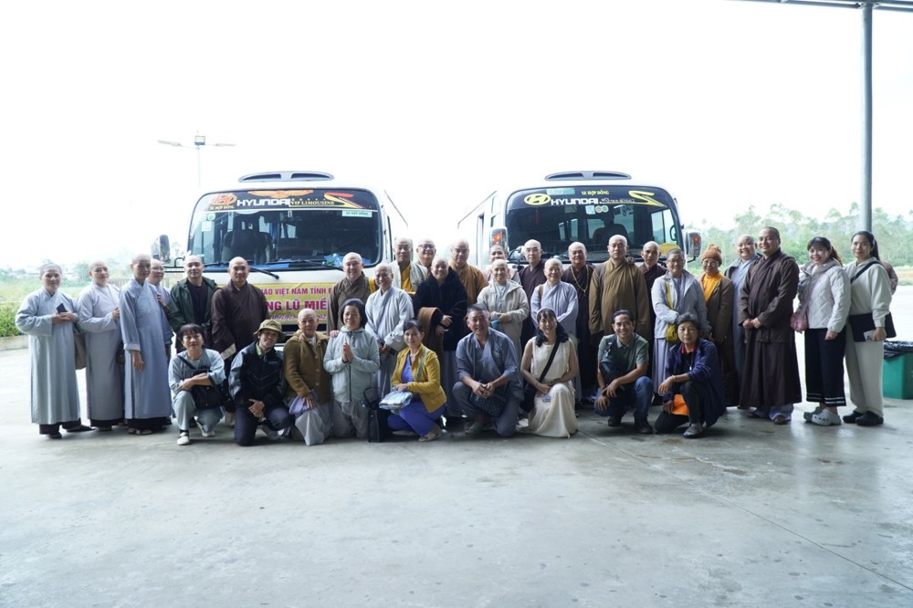 Phật giáo Đồng Tháp hướng về Nghệ An san sẻ yêu thương sau bão