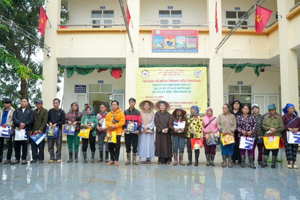Nghệ An: Chùa Pháp Hưng và Tịnh thất Pháp Thủy mang yêu thương đến đồng bào vùng lũ Nhôn Mai và Mỹ Lý