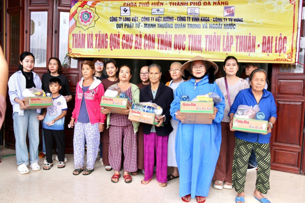 Đà Nẵng: chùa Phổ Hiền tiếp tục hỗ trợ bà con vùng lũ