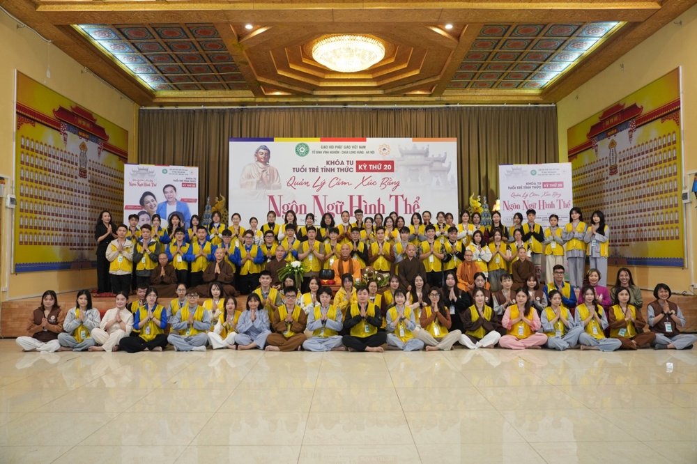 Hà Nội: Gần 100 bạn trẻ tham dự khóa tu “Tuổi trẻ tỉnh thức” kỳ thứ 20 tại chùa Long Hưng