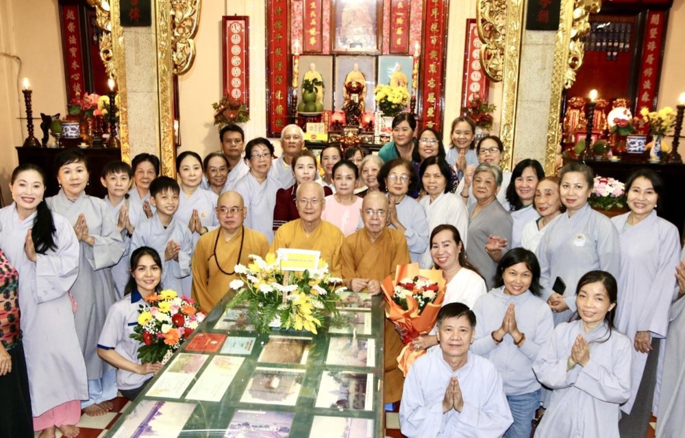 TP.HCM: Chùa Thiên Tôn trang nghiêm tổ chức lễ kỷ niệm ngày Nhà giáo Việt Nam 20/11